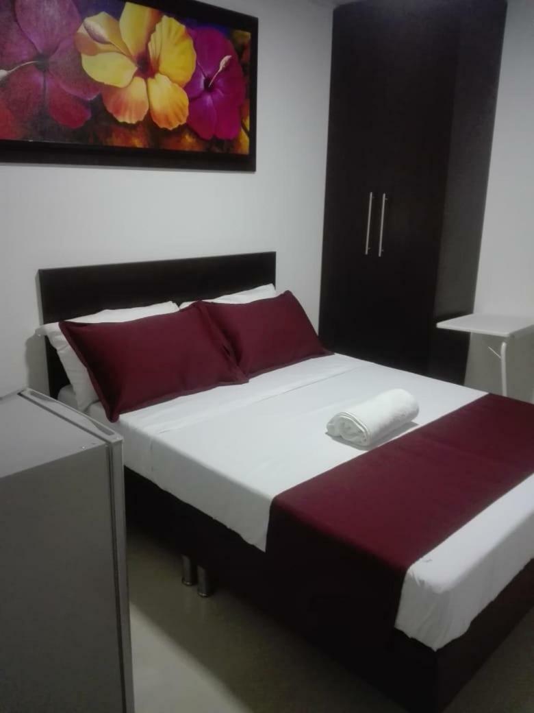 Hotel Giron Plaza Экстерьер фото