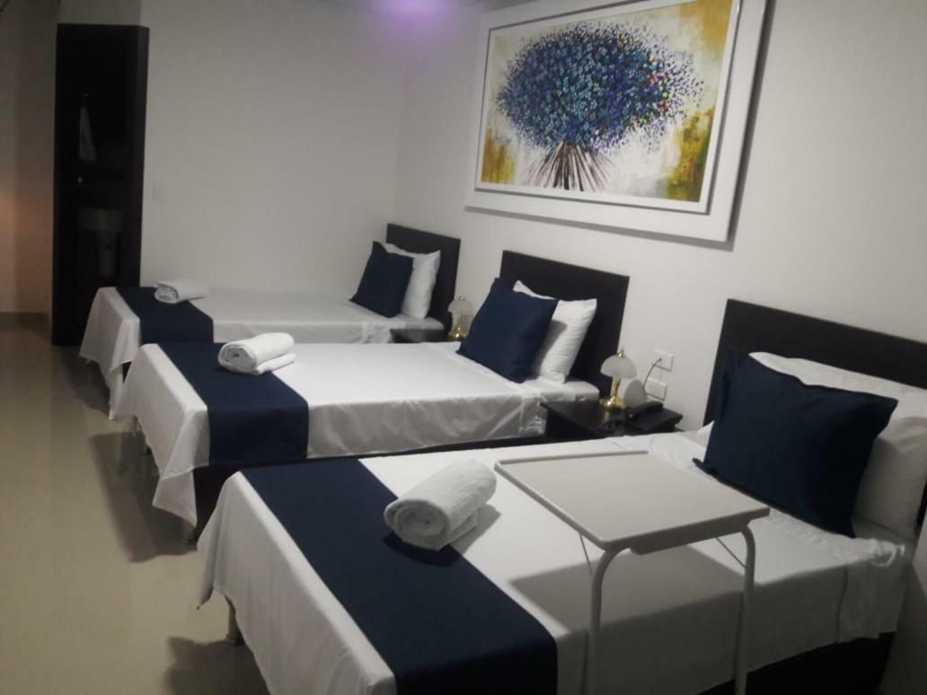 Hotel Giron Plaza Экстерьер фото